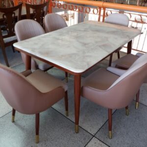 โต๊ะอาหาร หน้าหิน