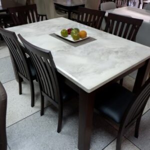 โต๊ะอาหารหินอ่อน