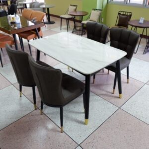 โต๊ะหินอ่อน